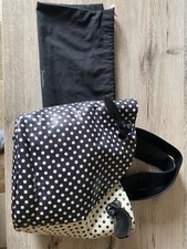 Repetto sac porté main pochette a fermeture éclair intérieur  qu on peut sortir 