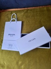 Boite Prada  19.5x9x8 + sac