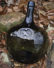 superbe bouteille ancienne en verre soufflé moulé, dame Jeanne forme rare