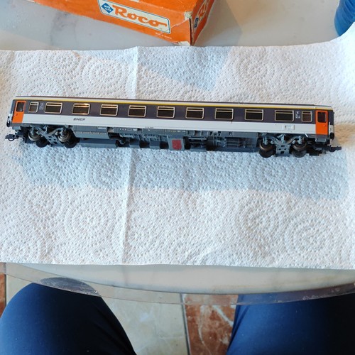 Roco voiture voyageurs - voyageurs, sncf