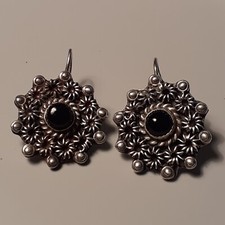belles BOUCLES D'OREILLES
