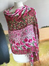 Étole châle TISSAÏA fleurie