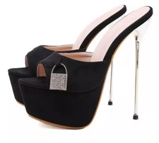 Sabots Noirs Avec Talon 17 CM