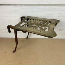 Trivet géorgien réglable en