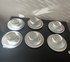 Service À Cafe En Porcelaine