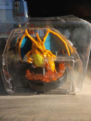 Figurine pokémon dracaufeu - pokémon,