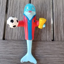 Figurine ancienne flexible publicitaire NOVOTEL - DOLFI fait du sport- Foot-1990