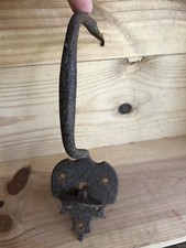 Loquet à poucier en fer