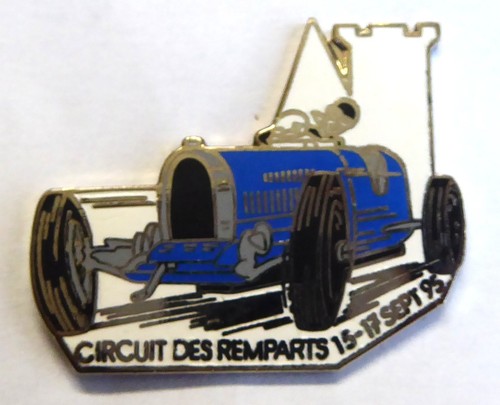 Pin automobile ancienne - pin's,
