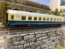 Voiture voyageure de la DB