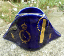 Cendrier Publicitaire Bicorne Napoléon porcelaine de Luxe Limoges bleu de four