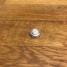 1 Petit Enjoliveur de 13mm pour Simca 1000 Joustra