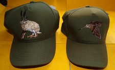 LOT DE 2 CASQUETTES DE CHASSE