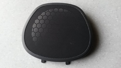 Grille haut parleur - grille, avant
