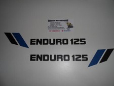 125 DTMX YAMAHA ANNEE 1979 DE COULEUR  EMBLEMES COMPATIBLE POUR CACHES LATERAUX