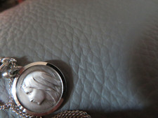 médaille vierge marie et sa