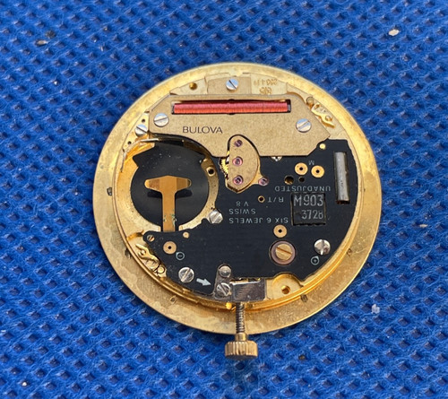 Mouvement quartz calibre - à,