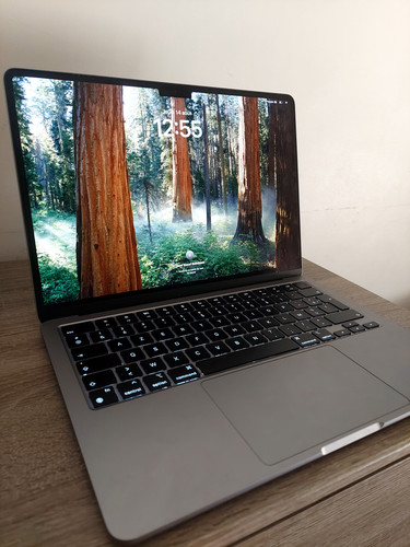 Apple macbook air - 13,6",