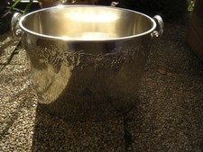 ancien seau a champagne en etain moet&chandon