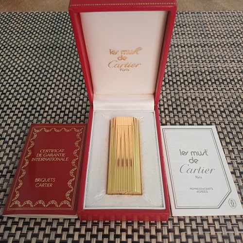 Briquet must cartier - briquet,