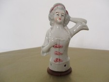  Lady with Headband & Bows