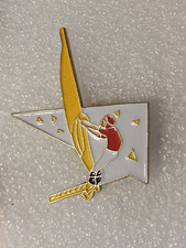 pin´s -  PLANCHE A VOILE