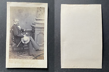 F. Knaus, Trebistch, Homme âgé assis canne et chapeau à la main, circa 1860 vint