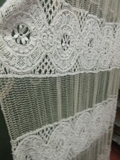 Remarquable travail au crochet RIDEAU ANCIEN ; 2 x 1,20m 