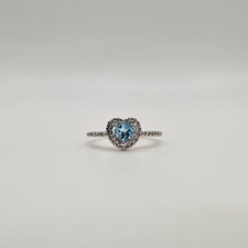 Bague cœur or blanc 18 carats sertie d’une topaze bleue et diamants