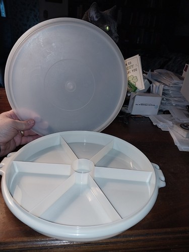 Tupperware 405 party snack - 405-1,