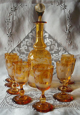 Ancien service carafe et 8