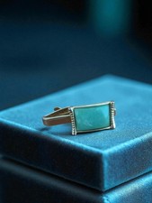 Petite pince à cravate