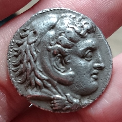 Beau tetradrachme de - beau, (r1)