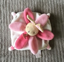 Mini Lapin marron blanc pétales roses Collector DC2790 Doudou et Compagnie