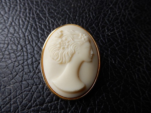 Pendentif nina ricci camee - ricci,