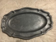 PLAT OVAL EN ETAIN ANCIEN AVEC POINCON