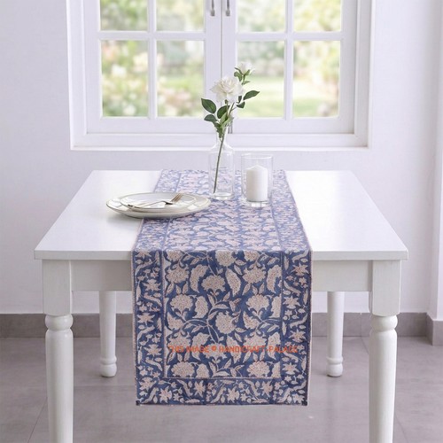 Chemin table florale - table,