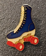 Pin’s Sport Chaussures Patins à Roulettes Rollers Patinage (1619)