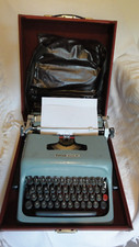 ANCIENNE MACHINE A ECRIRE OLIVETTI 44 STUDIO +PORTABLE AVEC VALISE 