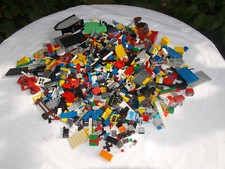 LEGO LOT VRAC 1KG 700 divers briques blanc rouge bleu jaune gris noir plaques