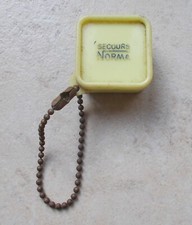Vintage NORMA Light Bulbs Keychain key ring France french antique vtg old 1950