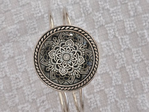 Bracelet jonc rigide - , en
