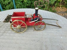 Ancien service à liqueur où whisky musical en forme de voiture à vapeur Vintage 