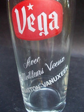 Superbe verre à bière 1960 VEGA Gaston Vanuxeem Voeux Armentières Flandres rare
