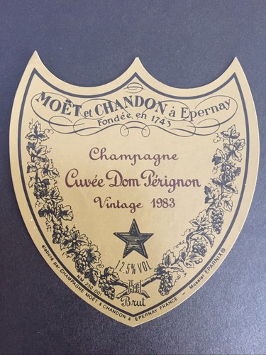 Une étiquette champagne - étiquette,