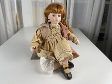 Poupée d'artiste en porcelaine 40 cm. Excellent état