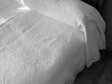 LINGE ANCIEN Couvre Lit  De Mariage Et Dentelle Ancienne   Blanc 1800/1900