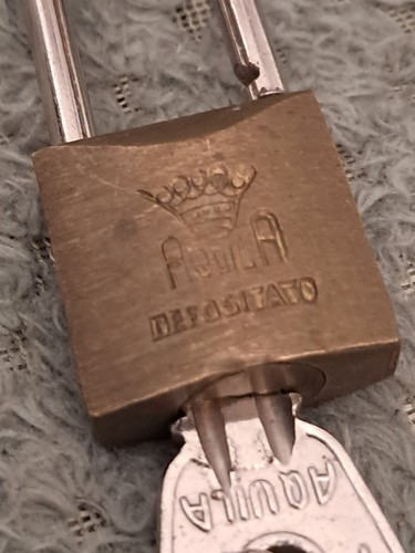 Ancien petit cadenas deposito - ancien,