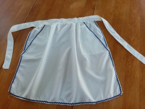 Ancien tablier femme blanc - ancien,