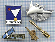 Lot de Pin's espace aile volante ONERA navette spatiale Fusée Ariane satellites
